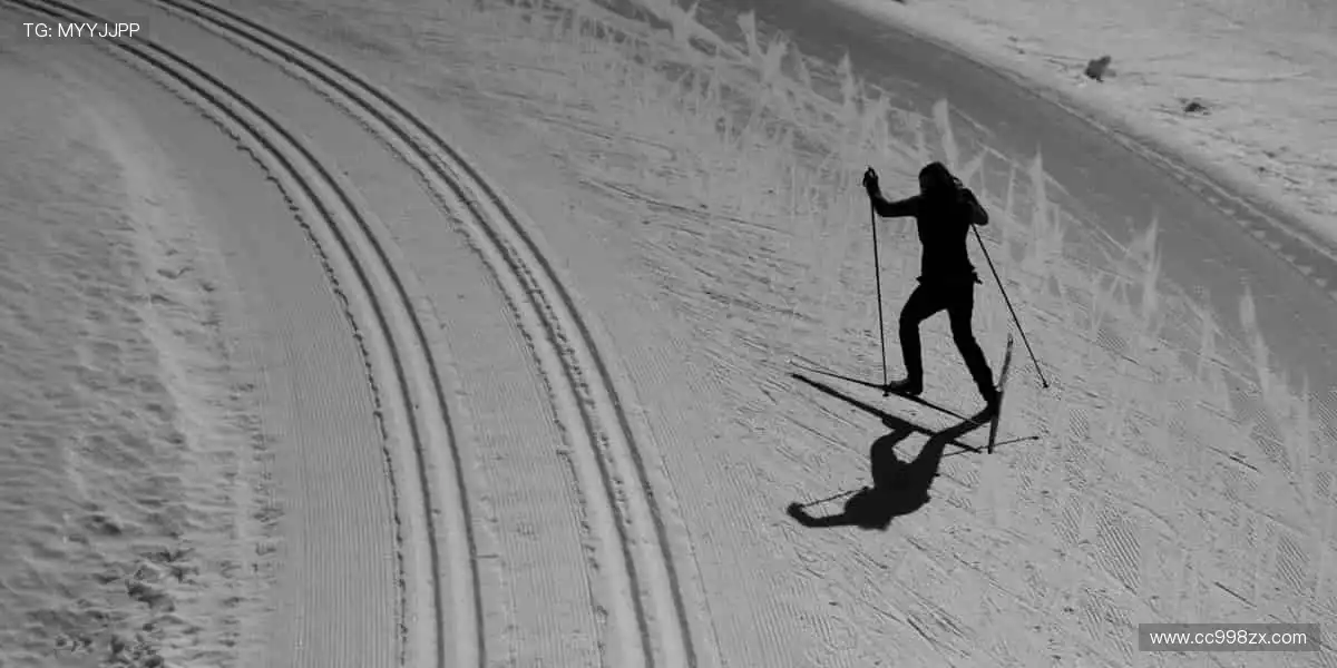 🎁限量周边,把赛场激情带回家!